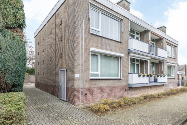 Foto - Te koop: Net appartement gelegen op de 3e woonlaag in een kleinschalig appartementencomplex in een zeer gewilde, groene woonomgeving